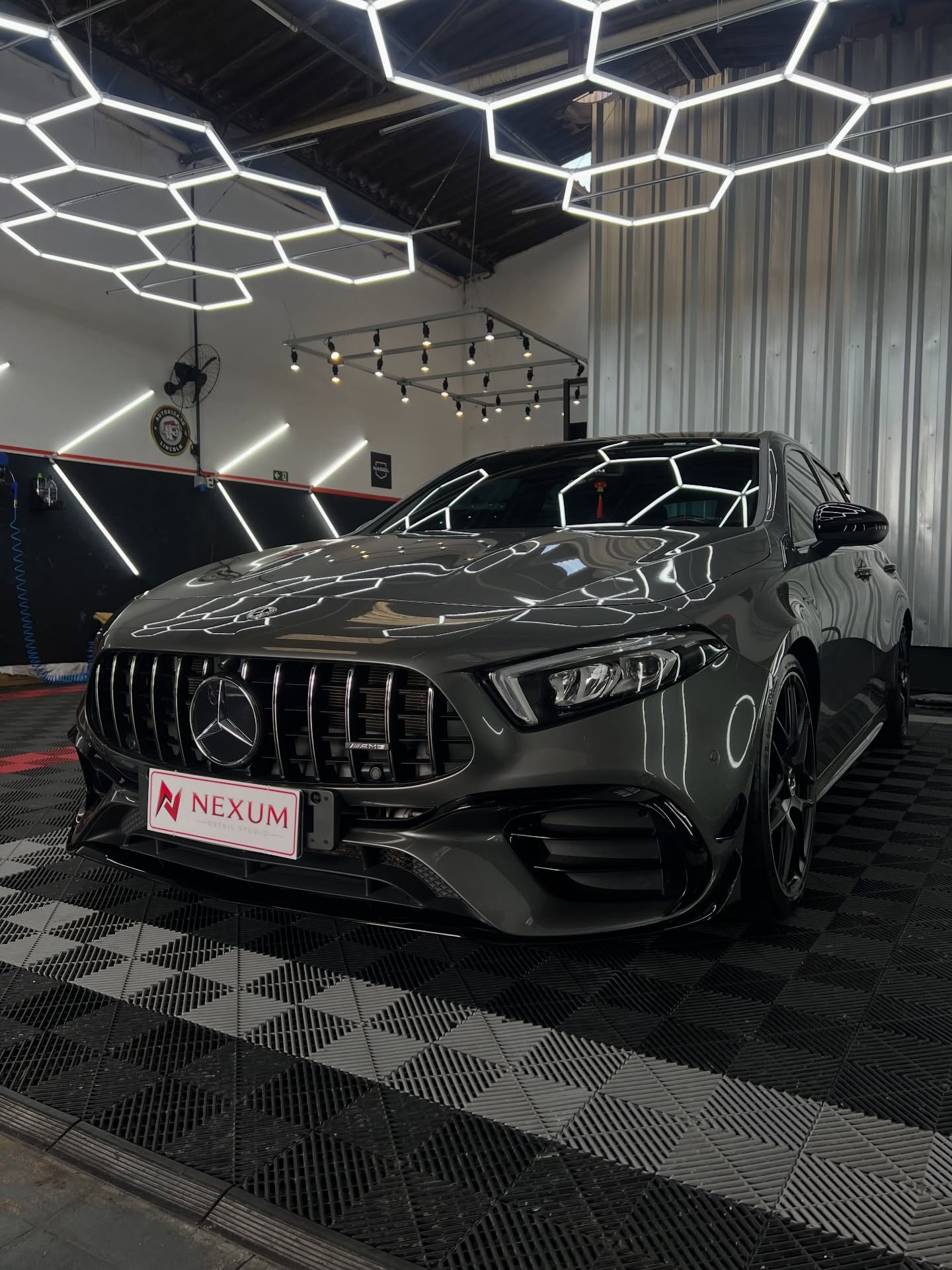 Mercedes – Interior Premium